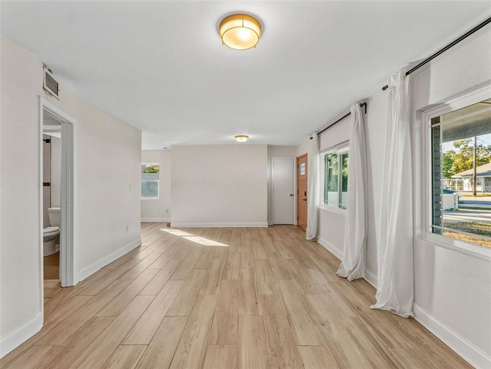 For Sale: $527,000 (4 beds, 2 baths, 2156 Square Feet)