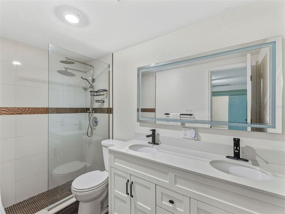 For Sale: $527,000 (4 beds, 2 baths, 2156 Square Feet)