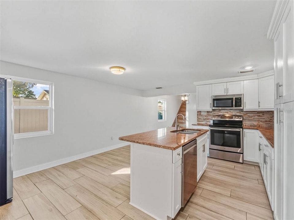 For Sale: $527,000 (4 beds, 2 baths, 2156 Square Feet)