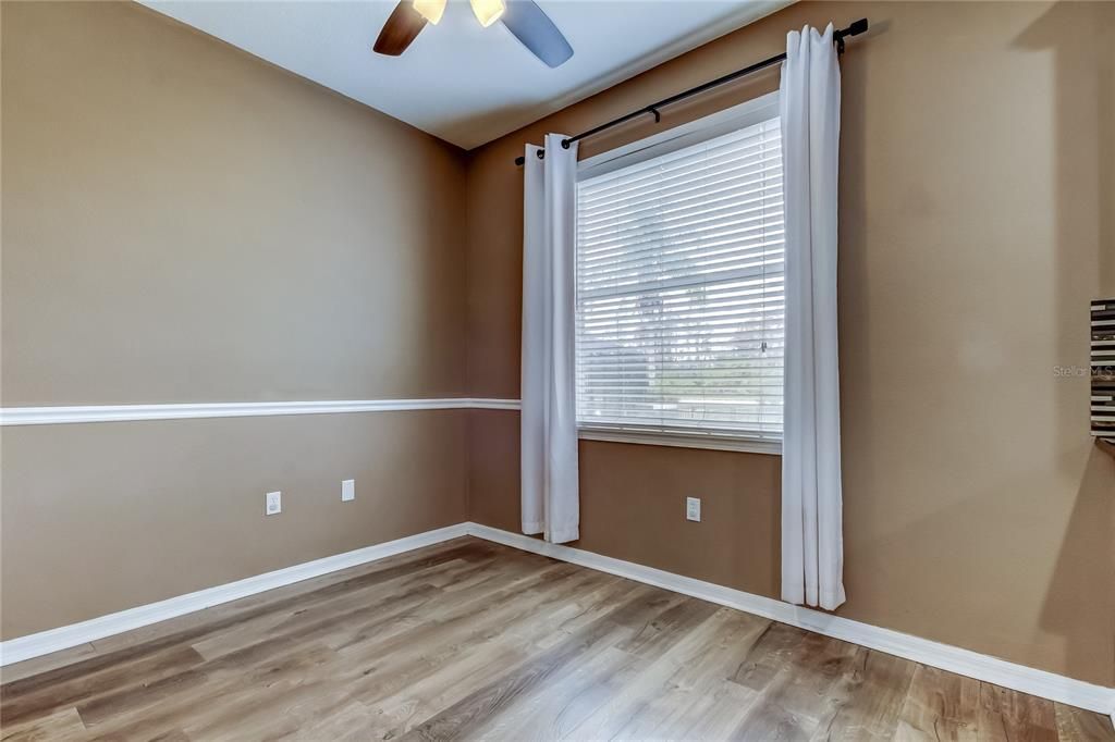 待售: $470,000 (4 贝兹, 2 浴室, 2482 平方英尺)