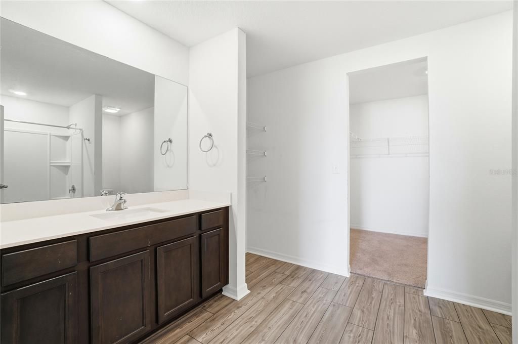 For Sale: $260,000 (3 beds, 2 baths, 1383 Square Feet)