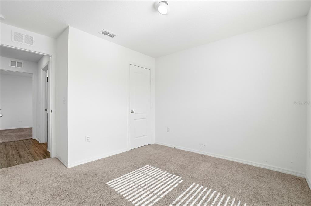 For Sale: $260,000 (3 beds, 2 baths, 1383 Square Feet)