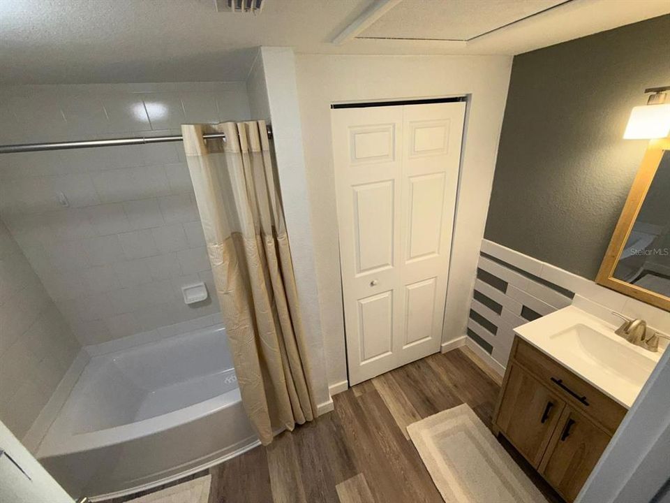 待售: $300,000 (0 贝兹, 0 浴室, 1476 平方英尺)