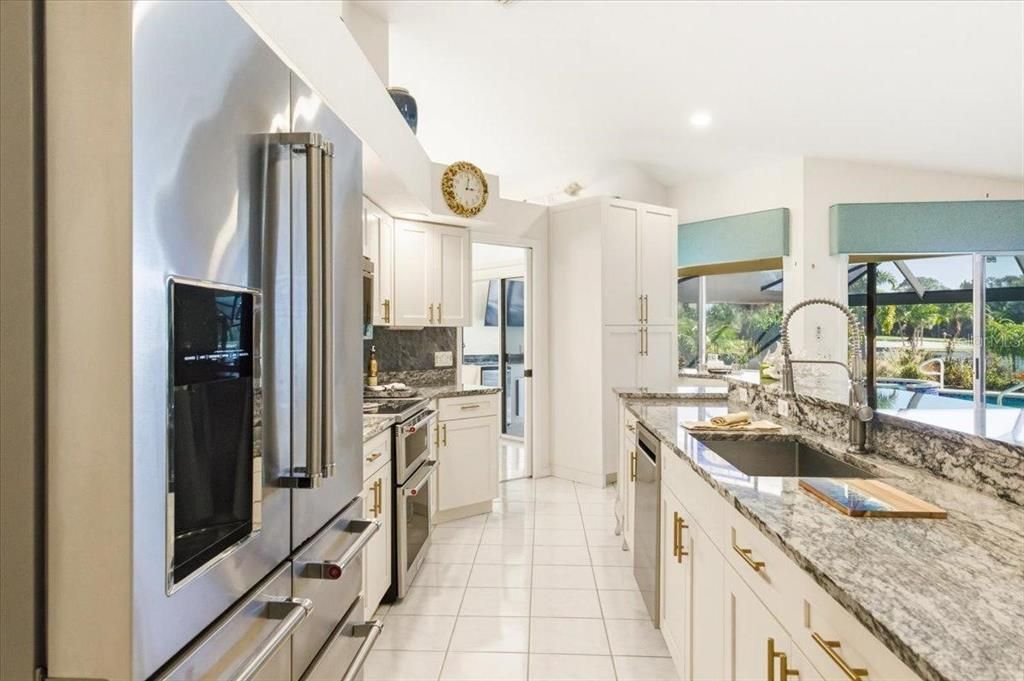 На продажу: $657,000 (3 спален, 3 ванн, 2118 Квадратных фут)