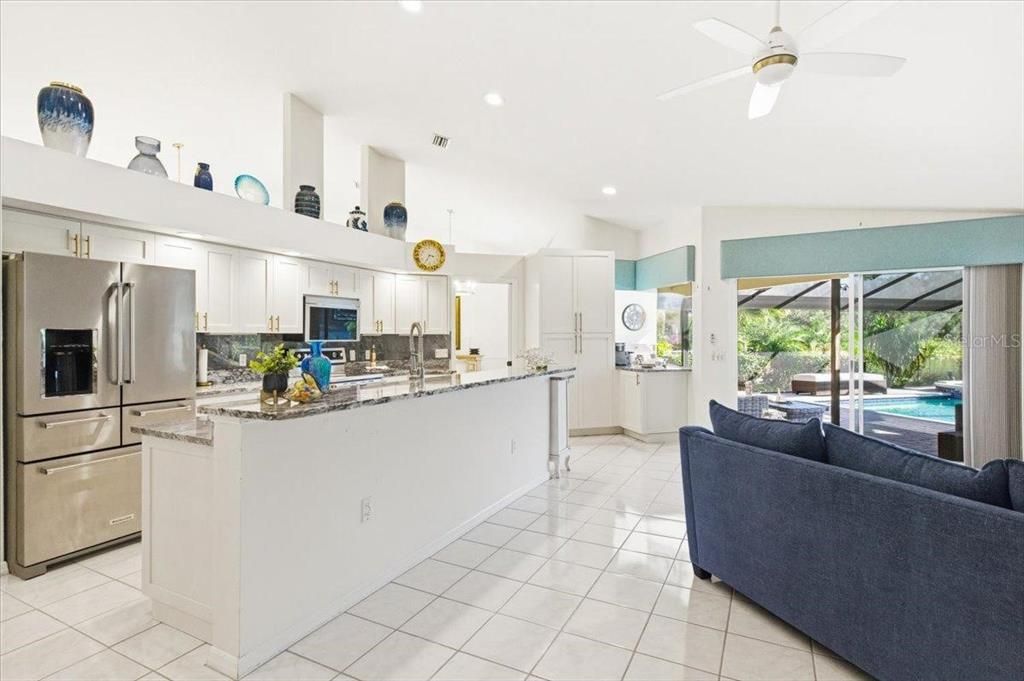 На продажу: $657,000 (3 спален, 3 ванн, 2118 Квадратных фут)