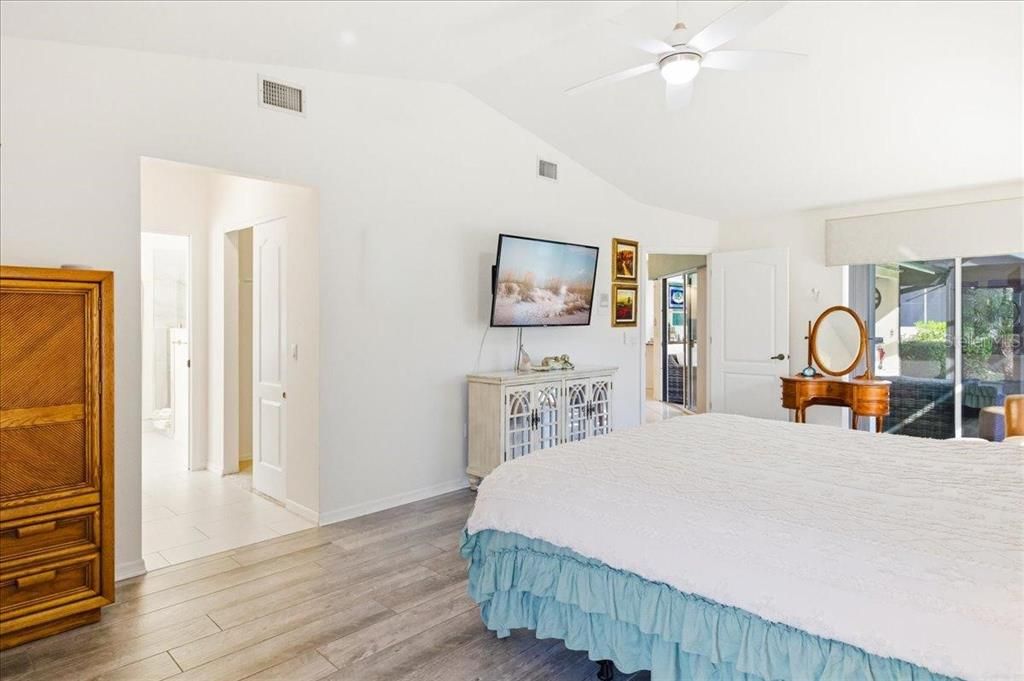 На продажу: $657,000 (3 спален, 3 ванн, 2118 Квадратных фут)