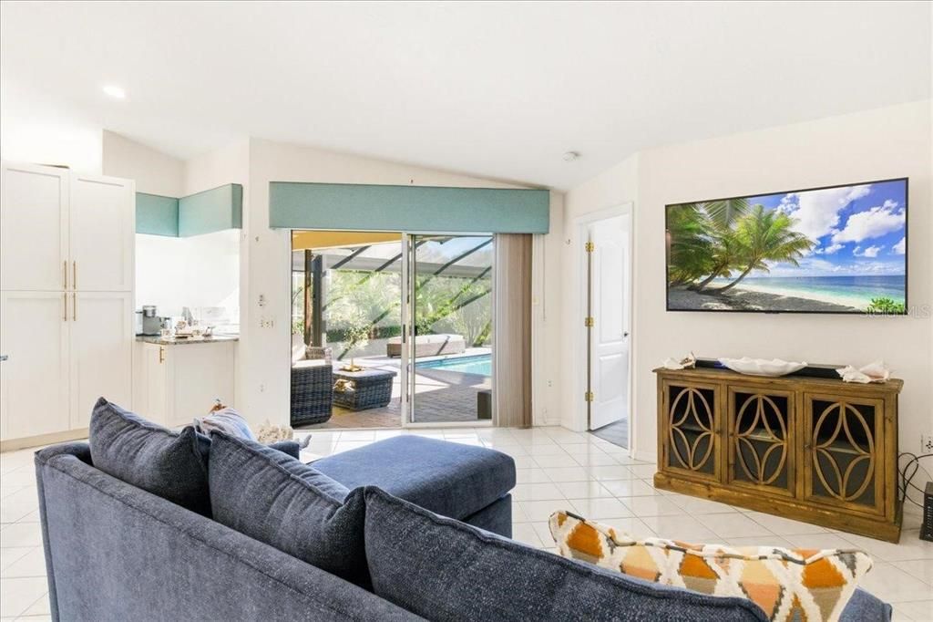 На продажу: $657,000 (3 спален, 3 ванн, 2118 Квадратных фут)