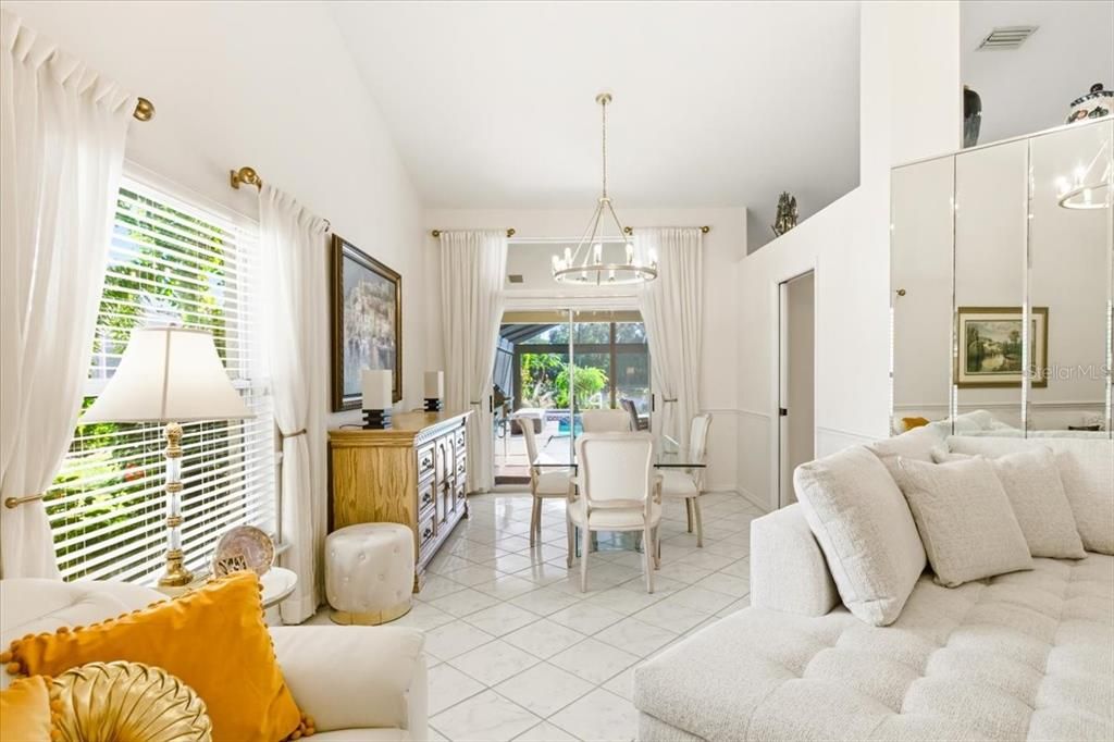 На продажу: $657,000 (3 спален, 3 ванн, 2118 Квадратных фут)