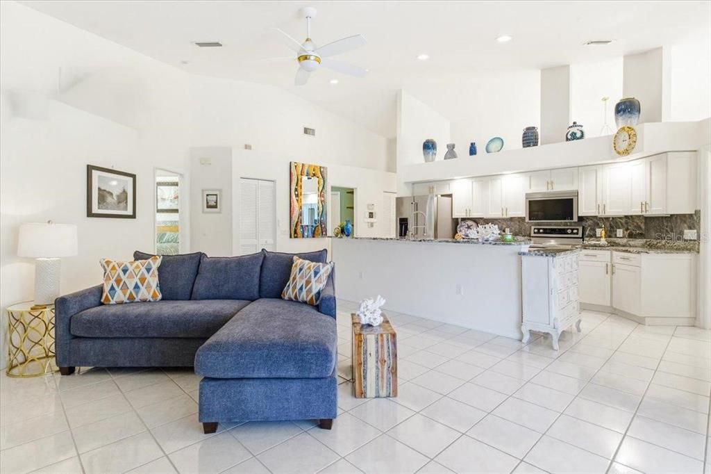 На продажу: $657,000 (3 спален, 3 ванн, 2118 Квадратных фут)