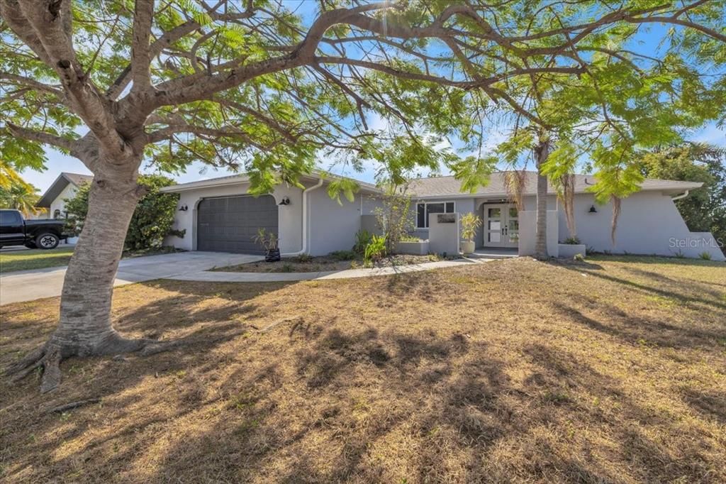 For Sale: $245,000 (4 beds, 2 baths, 2070 Square Feet)