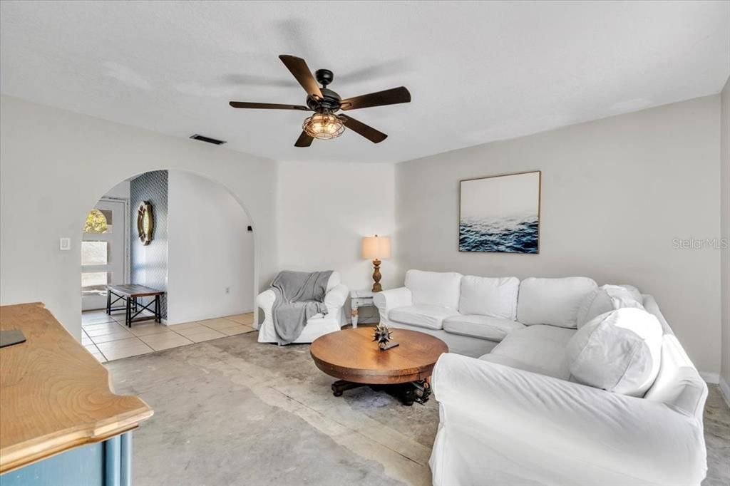 For Sale: $245,000 (4 beds, 2 baths, 2070 Square Feet)