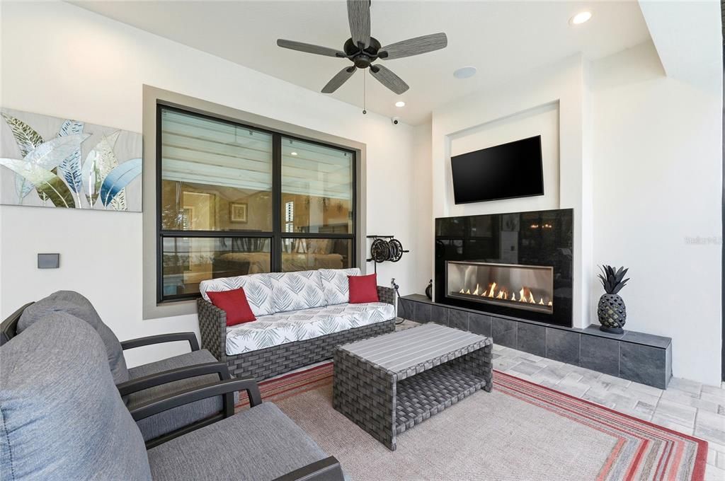 На продажу: $825,000 (4 спален, 3 ванн, 2825 Квадратных фут)