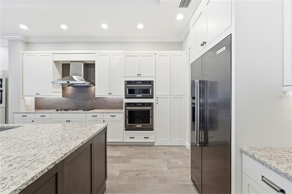 На продажу: $825,000 (4 спален, 3 ванн, 2825 Квадратных фут)