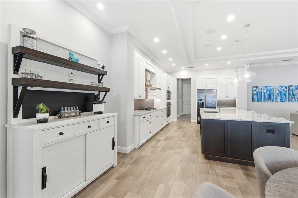 На продажу: $825,000 (4 спален, 3 ванн, 2825 Квадратных фут)