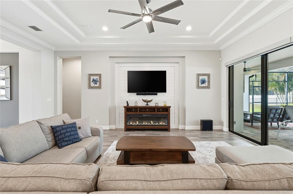 На продажу: $825,000 (4 спален, 3 ванн, 2825 Квадратных фут)