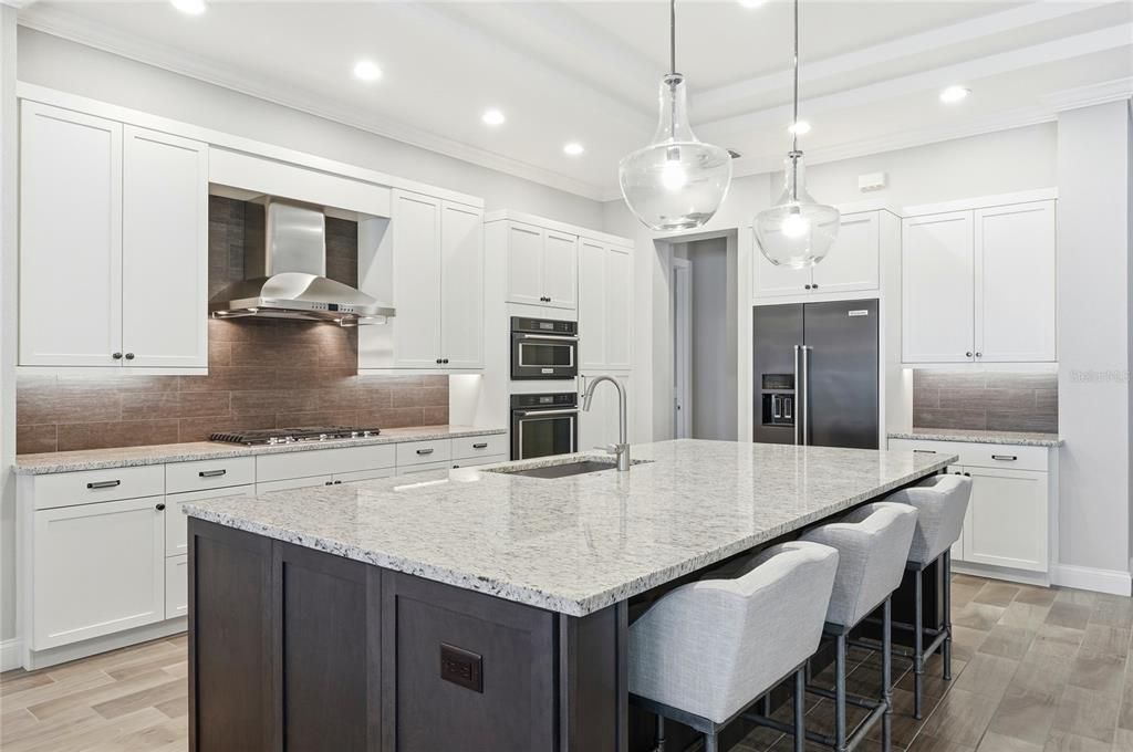 На продажу: $825,000 (4 спален, 3 ванн, 2825 Квадратных фут)