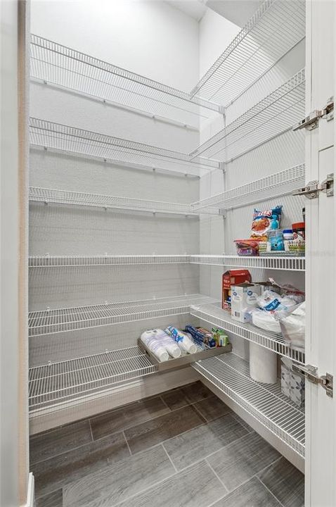 На продажу: $825,000 (4 спален, 3 ванн, 2825 Квадратных фут)