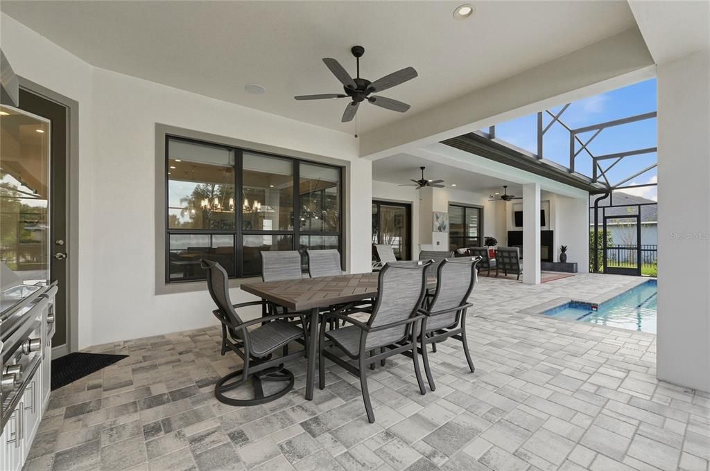 На продажу: $825,000 (4 спален, 3 ванн, 2825 Квадратных фут)