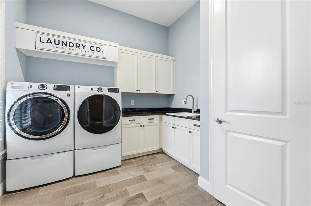 На продажу: $825,000 (4 спален, 3 ванн, 2825 Квадратных фут)