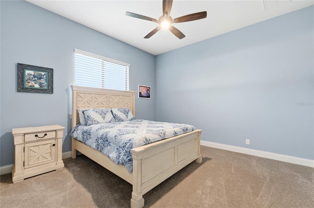 На продажу: $825,000 (4 спален, 3 ванн, 2825 Квадратных фут)