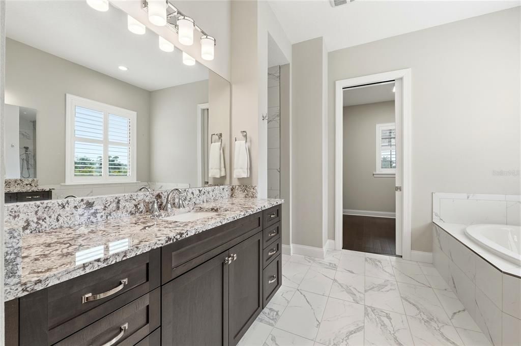 На продажу: $825,000 (4 спален, 3 ванн, 2825 Квадратных фут)