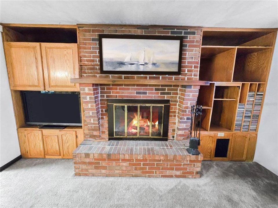 For Sale: $1,200,000 (2 beds, 3 baths, 1744 Square Feet)