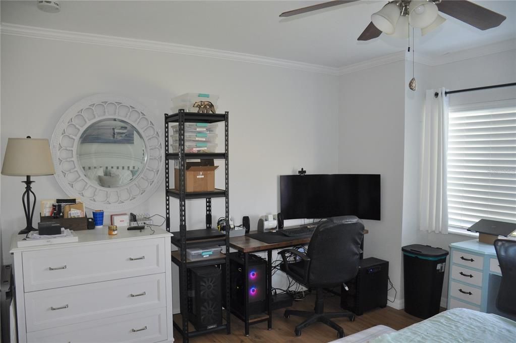 Activo con contrato: $125,000 (2 camas, 1 baños, 999 Pies cuadrados)