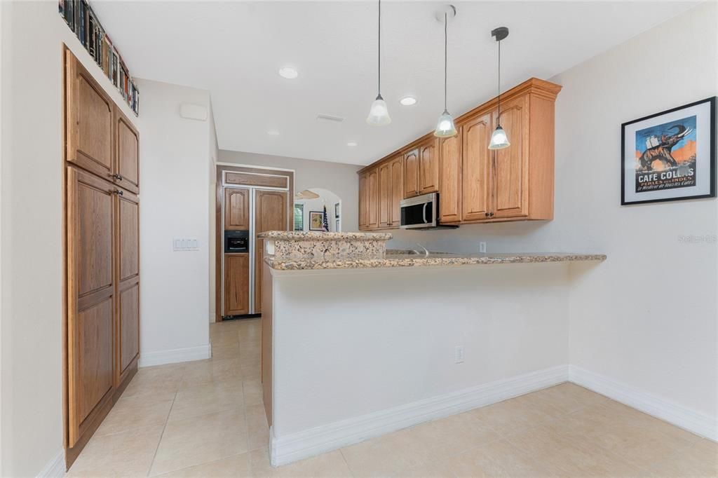 待售: $210,000 (2 贝兹, 2 浴室, 1272 平方英尺)