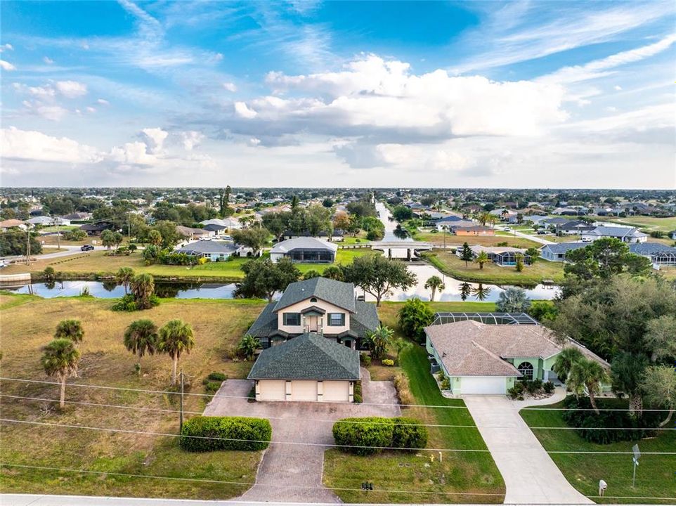 待售: $210,000 (2 贝兹, 2 浴室, 1272 平方英尺)