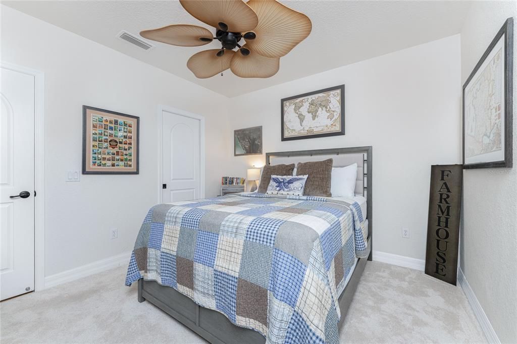 待售: $210,000 (2 贝兹, 2 浴室, 1272 平方英尺)