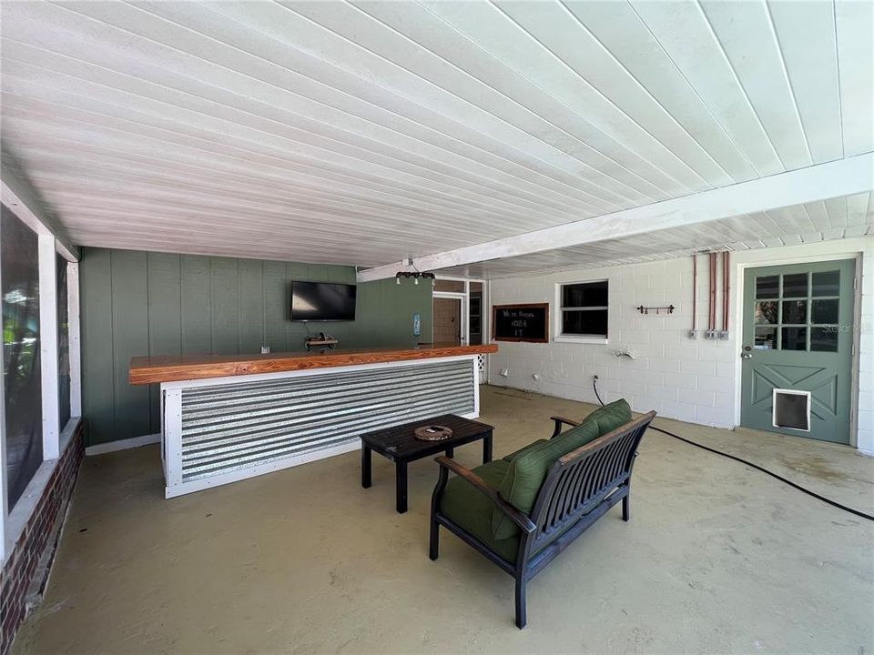 For Rent: $2,350 (3 beds, 2 baths, 1654 Square Feet)