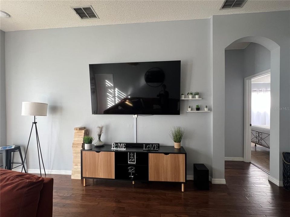 出租: $2,800 (4 贝兹, 2 浴室, 2003 平方英尺)