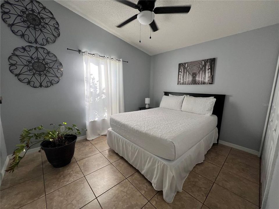 出租: $2,800 (4 贝兹, 2 浴室, 2003 平方英尺)