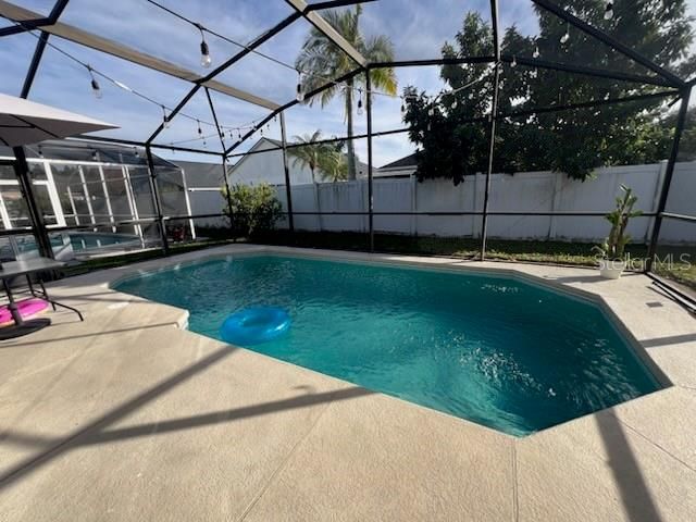 出租: $2,800 (4 贝兹, 2 浴室, 2003 平方英尺)