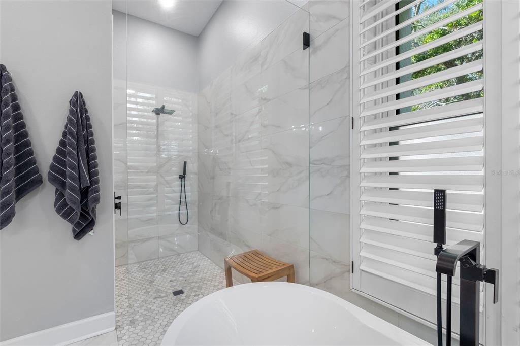 For Sale: $1,699,000 (4 beds, 4 baths, 3663 Square Feet)