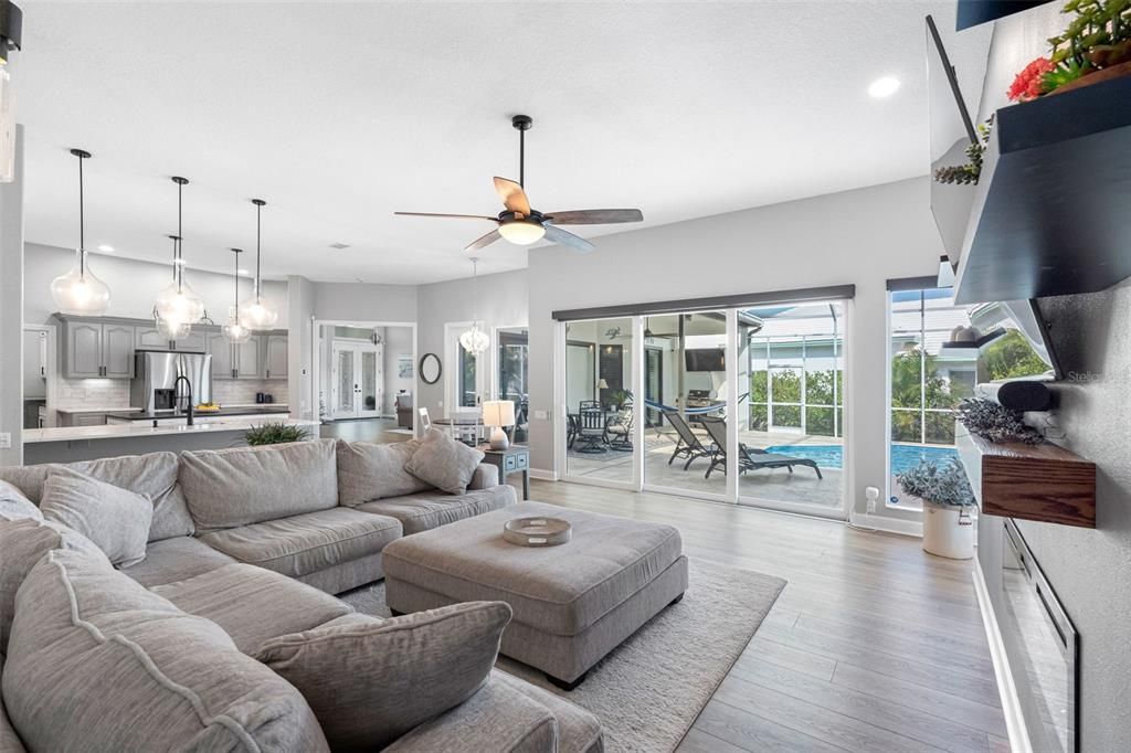 For Sale: $1,699,000 (4 beds, 4 baths, 3663 Square Feet)