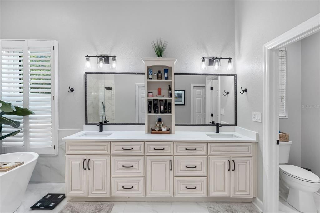 For Sale: $1,699,000 (4 beds, 4 baths, 3663 Square Feet)