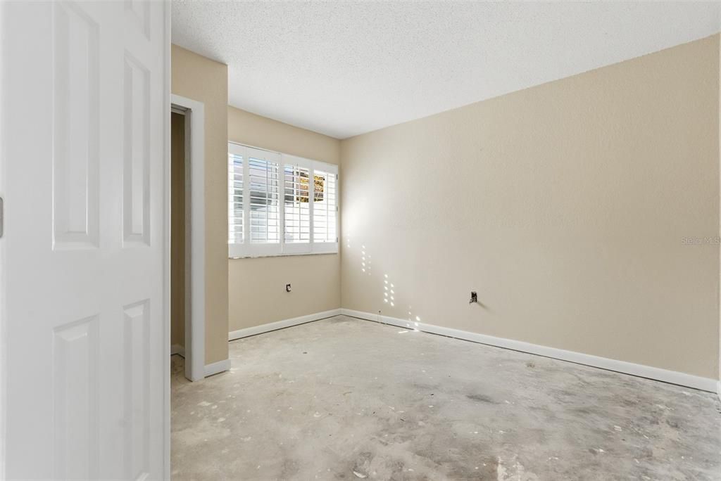 For Sale: $250,000 (4 beds, 2 baths, 1610 Square Feet)