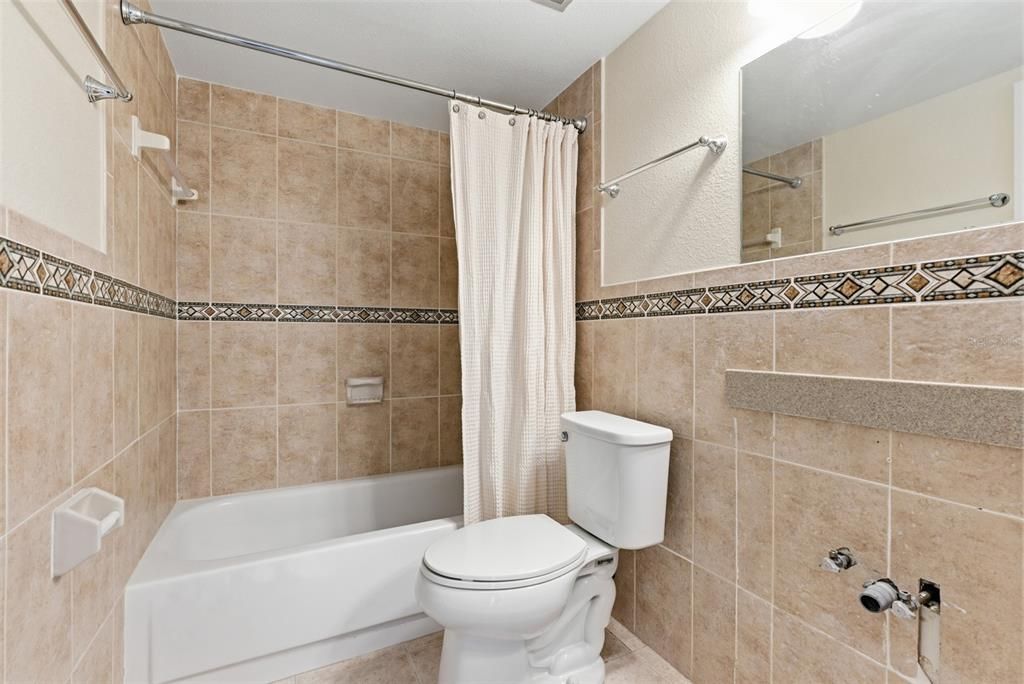 For Sale: $250,000 (4 beds, 2 baths, 1610 Square Feet)