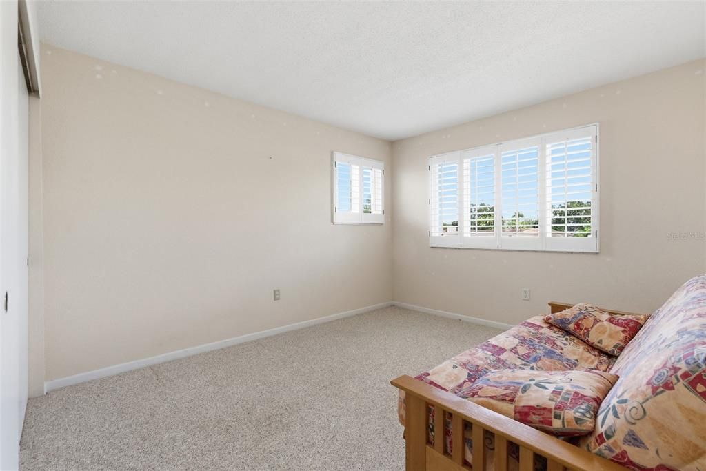 For Sale: $250,000 (4 beds, 2 baths, 1610 Square Feet)