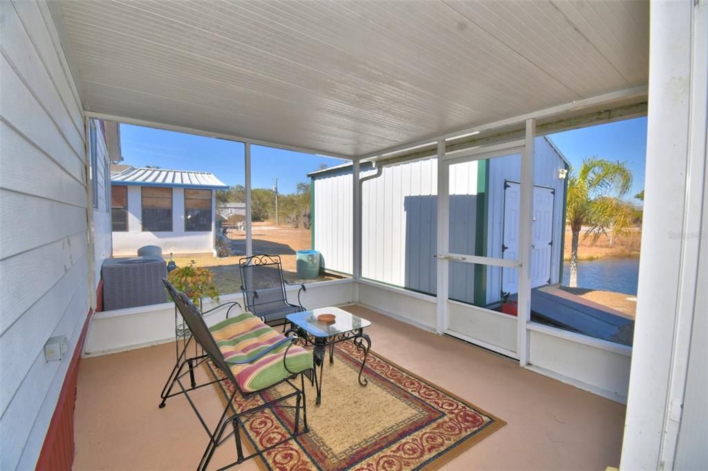 For Sale: $117,000 (2 beds, 2 baths, 936 Square Feet)