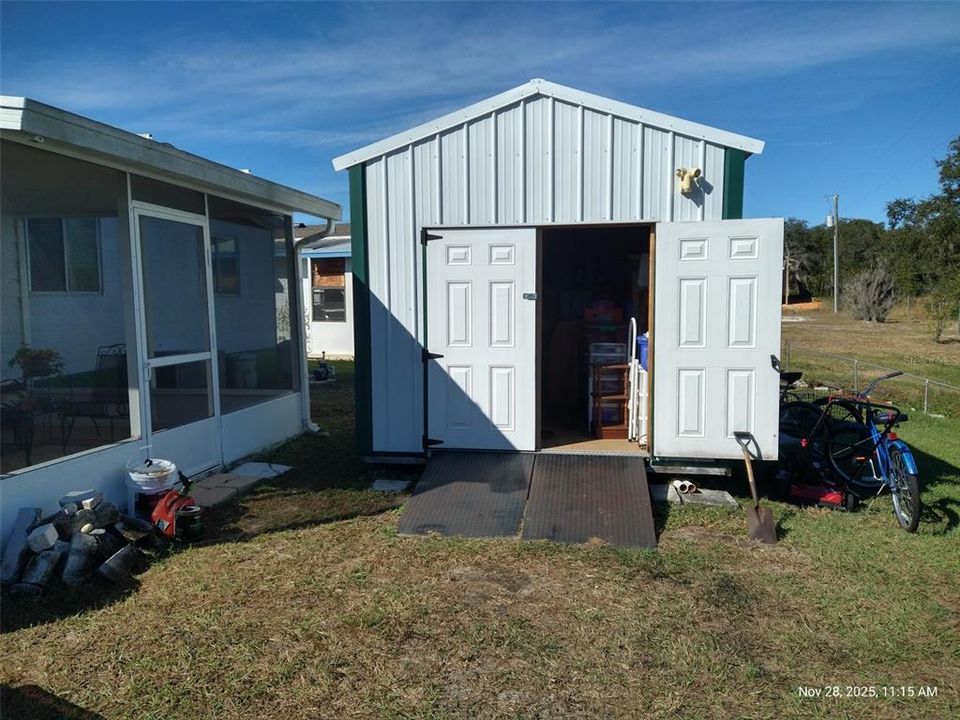 For Sale: $117,000 (2 beds, 2 baths, 936 Square Feet)