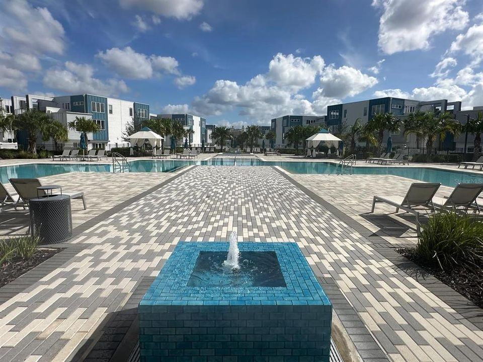 En Venta: $369,999 (3 camas, 3 baños, 1500 Pies cuadrados)