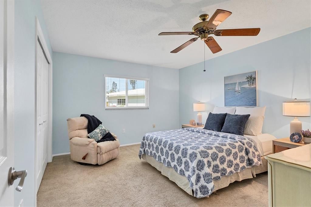 Active With Contract: $274,900 (2 beds, 2 baths, 1505 Square Feet)