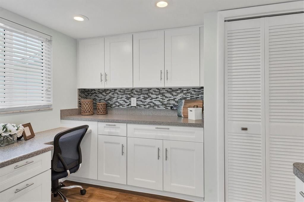 Active With Contract: $274,900 (2 beds, 2 baths, 1505 Square Feet)