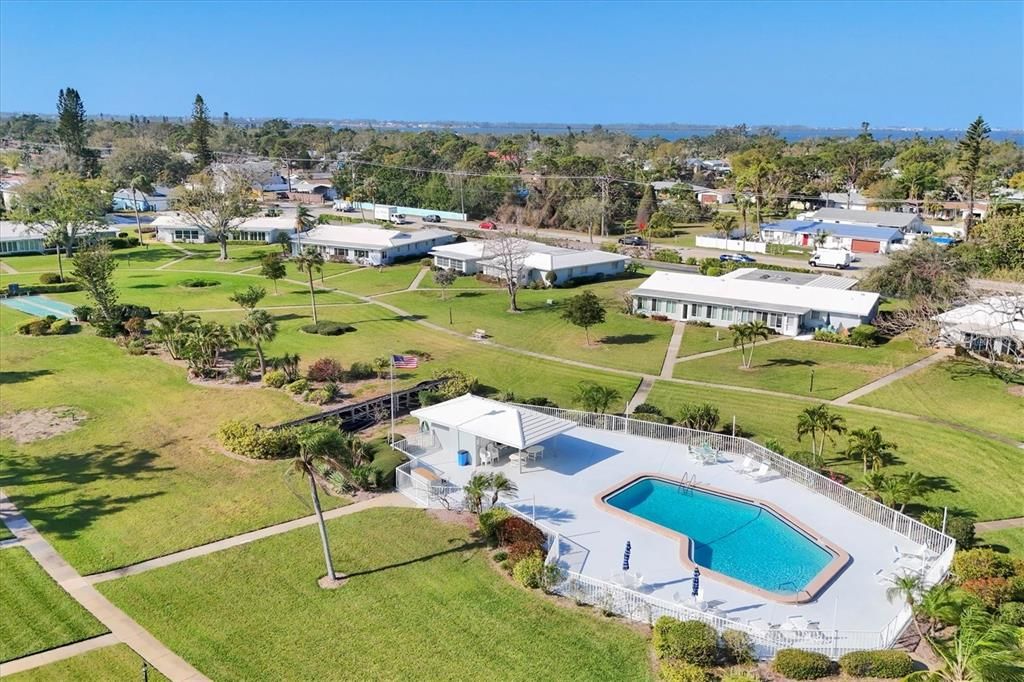 Active With Contract: $274,900 (2 beds, 2 baths, 1505 Square Feet)