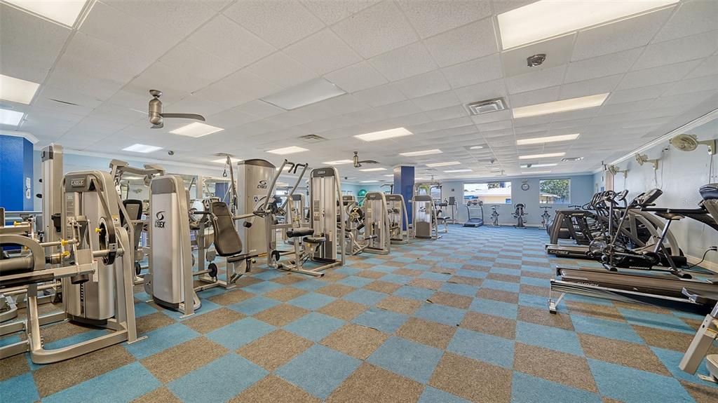 Под контрактом: $525,000 (3 спален, 2 ванн, 2037 Квадратных фут)