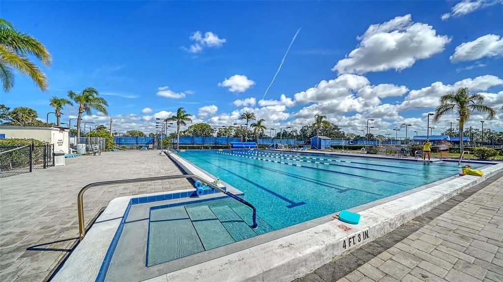 Под контрактом: $525,000 (3 спален, 2 ванн, 2037 Квадратных фут)