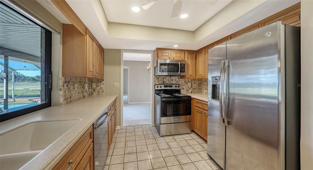 Под контрактом: $525,000 (3 спален, 2 ванн, 2037 Квадратных фут)