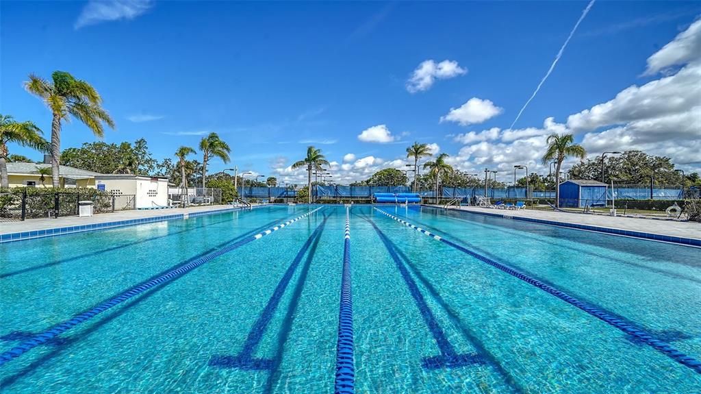 Под контрактом: $525,000 (3 спален, 2 ванн, 2037 Квадратных фут)